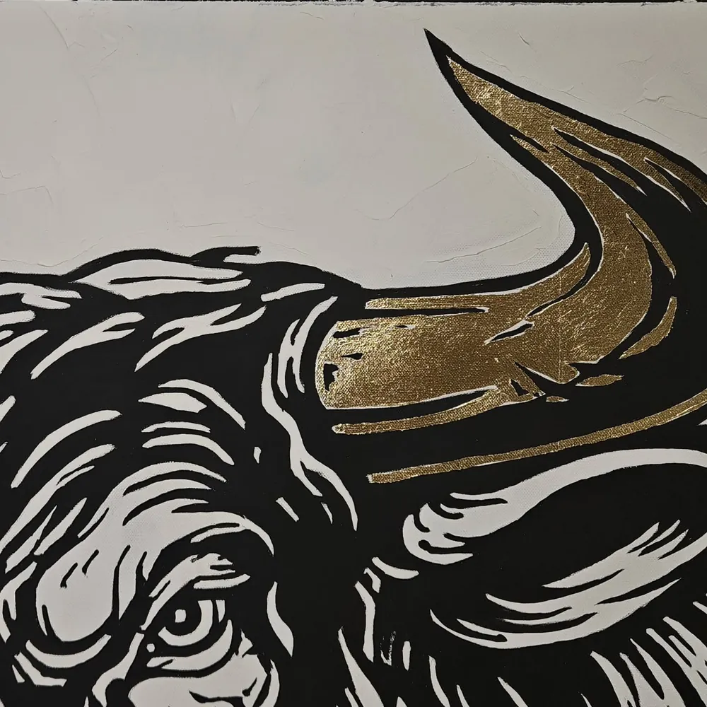 Der Stier in Schwarz-Weiß, noch ohne Gold
